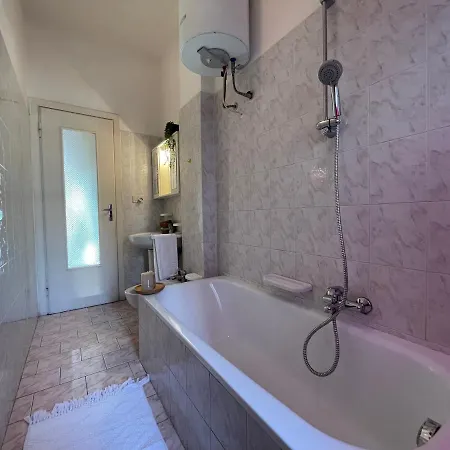 Apartment Piazza Doria 3 E 4 Locali Di Fronte Al Mare *