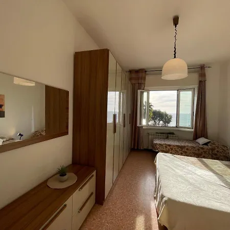 Apartment Piazza Doria 3 E 4 Locali Di Fronte Al Mare Marina dʼAndora