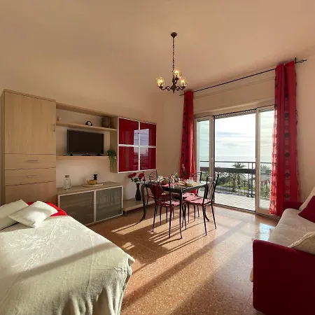 Piazza Doria 3 E 4 Locali Di Fronte Al Mare Marina dʼAndora