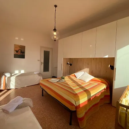Piazza Doria 3 E 4 Locali Di Fronte Al Mare Apartment Marina dʼAndora