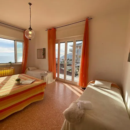 Piazza Doria 3 E 4 Locali Di Fronte Al Mare Apartment Marina dʼAndora