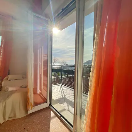 Lägenhet Piazza Doria 3 E 4 Locali Di Fronte Al Mare