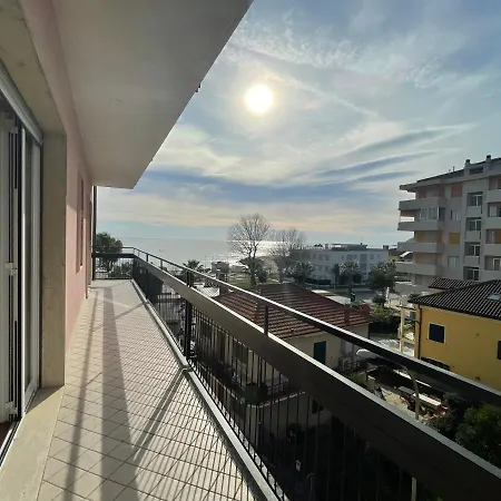 Piazza Doria 3 E 4 Locali Di Fronte Al Mare