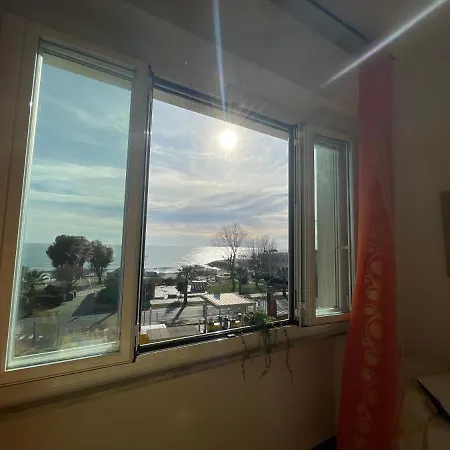 Piazza Doria 3 E 4 Locali Di Fronte Al Mare 公寓 *